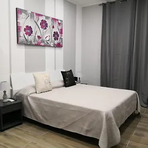  Bed and breakfast Carlino Room's